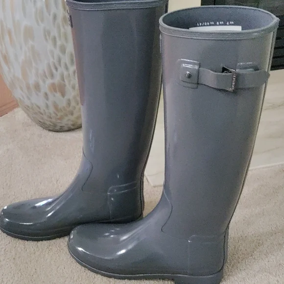 Hunter  gloss rain boots beautiful condition ! - Picture 7 of 9